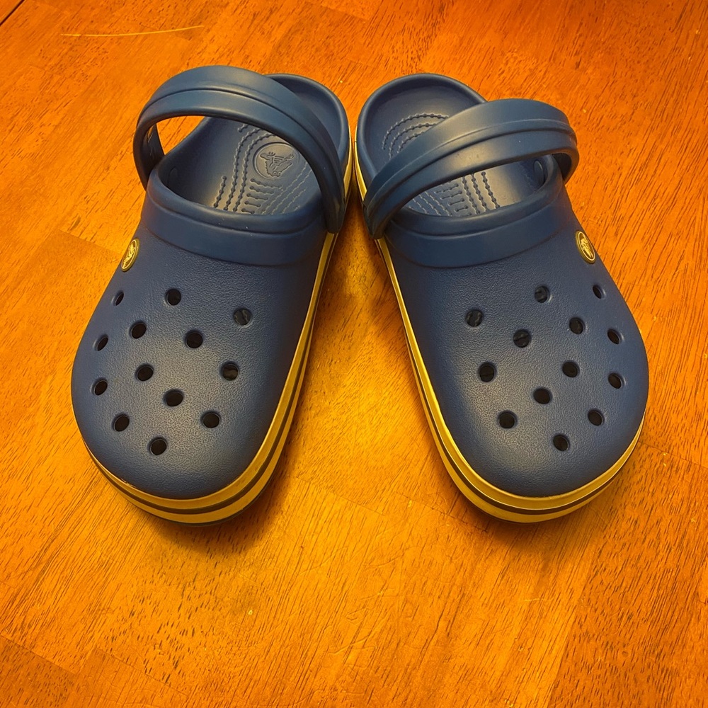 Navy blue Croc worn a couple of times great condition